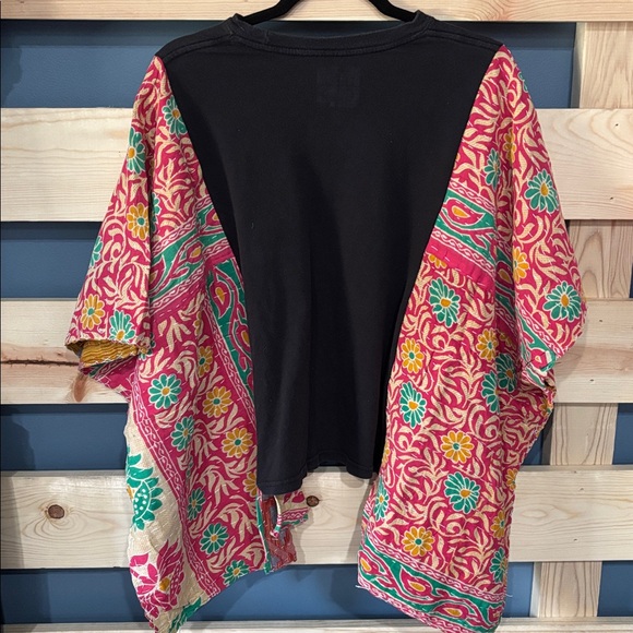 Upcycled RUN DMC T W/ Floral Kantha sleeves, by Susie. - Picture 8 of 8